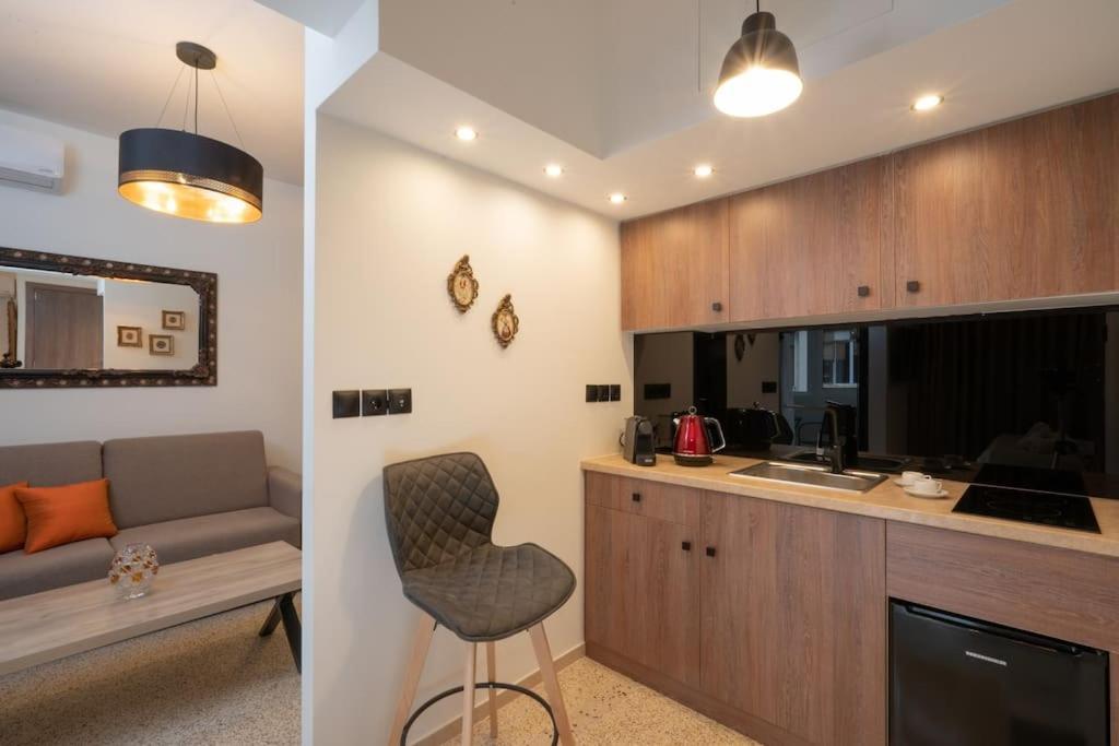 אתונה Dema Luxury Suites - Perikleous E6 מראה חיצוני תמונה