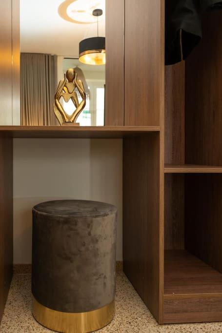 אתונה Dema Luxury Suites - Perikleous E6 מראה חיצוני תמונה